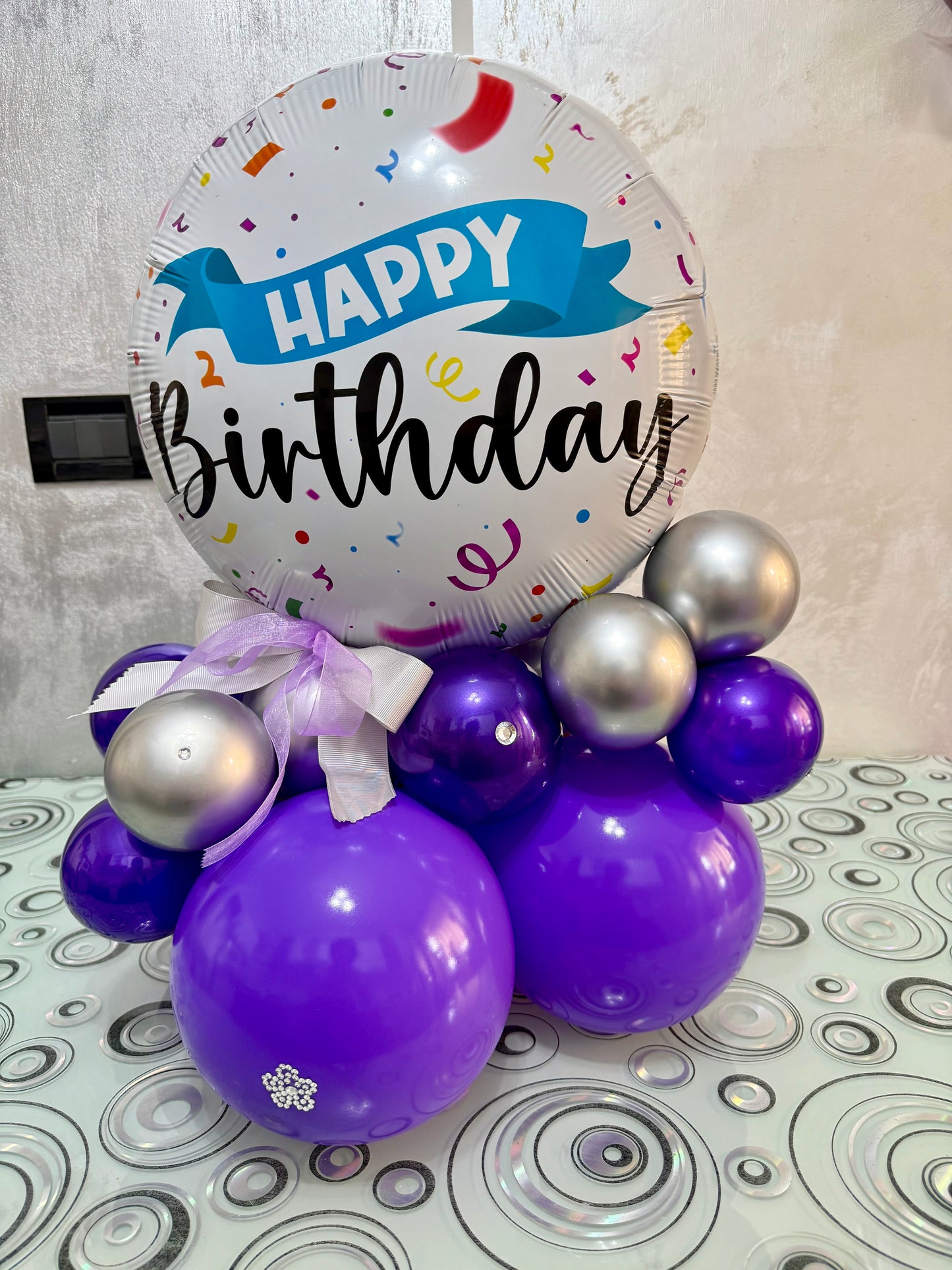 Composizione Palloncini “Happy Birthday” – Personalizzabile nei Colori