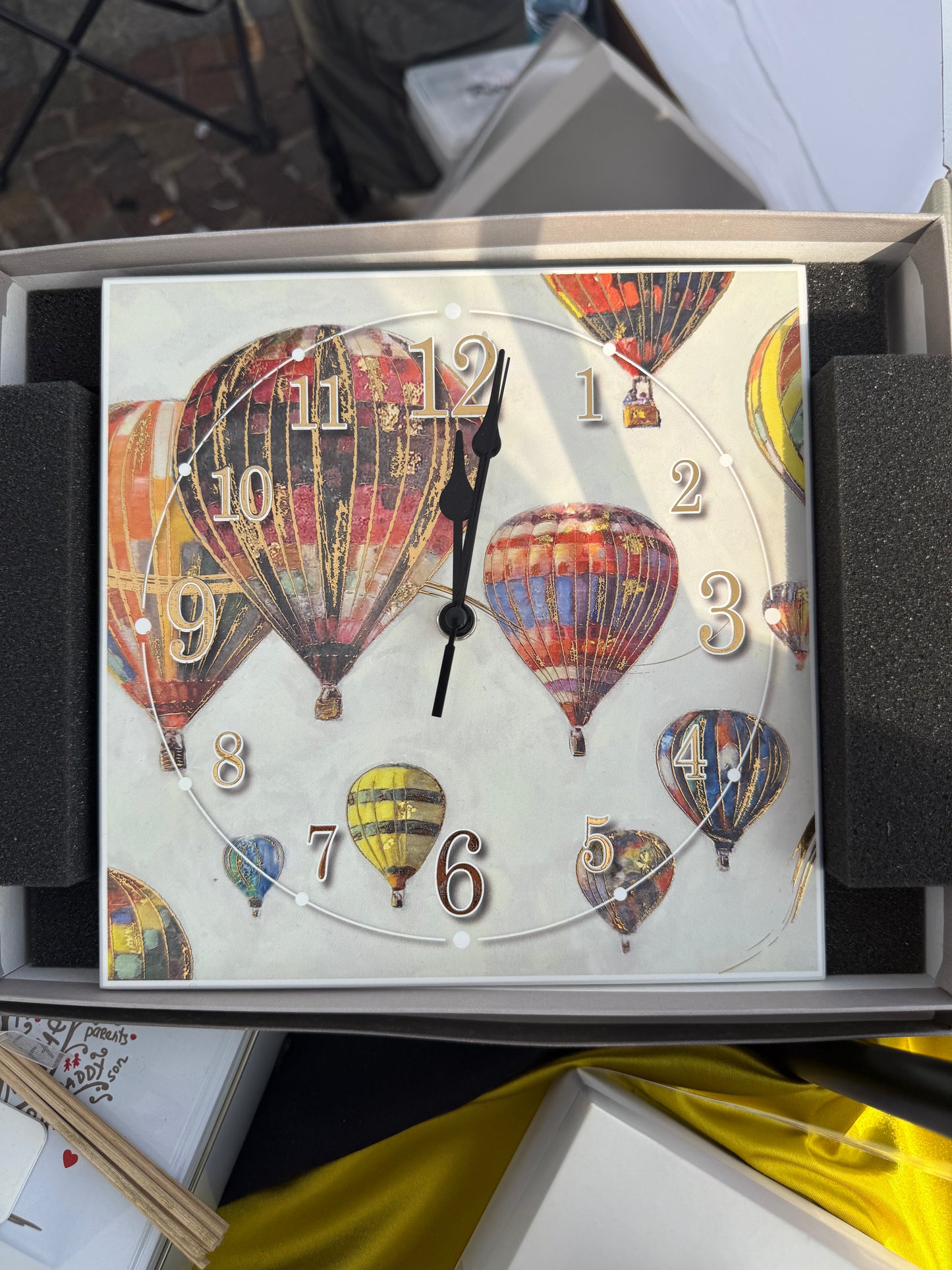 Orologio artigianale con mongolfiere