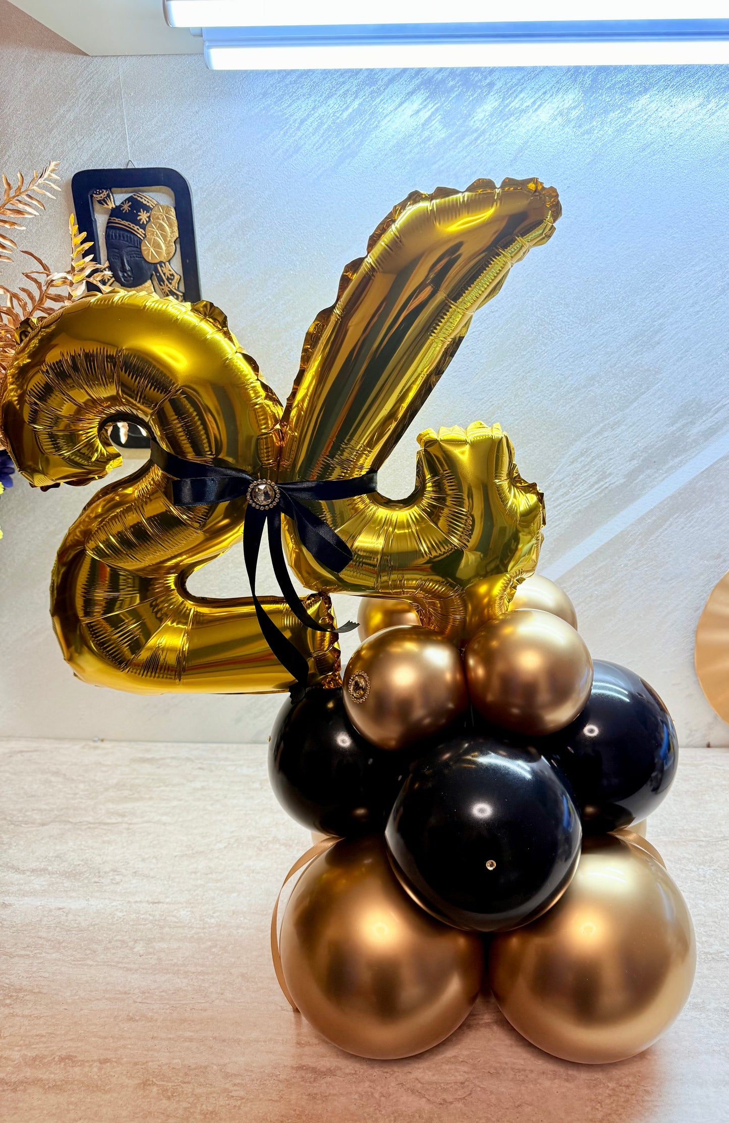Composizione Palloncini Numero Oro e Nero – Personalizzabile